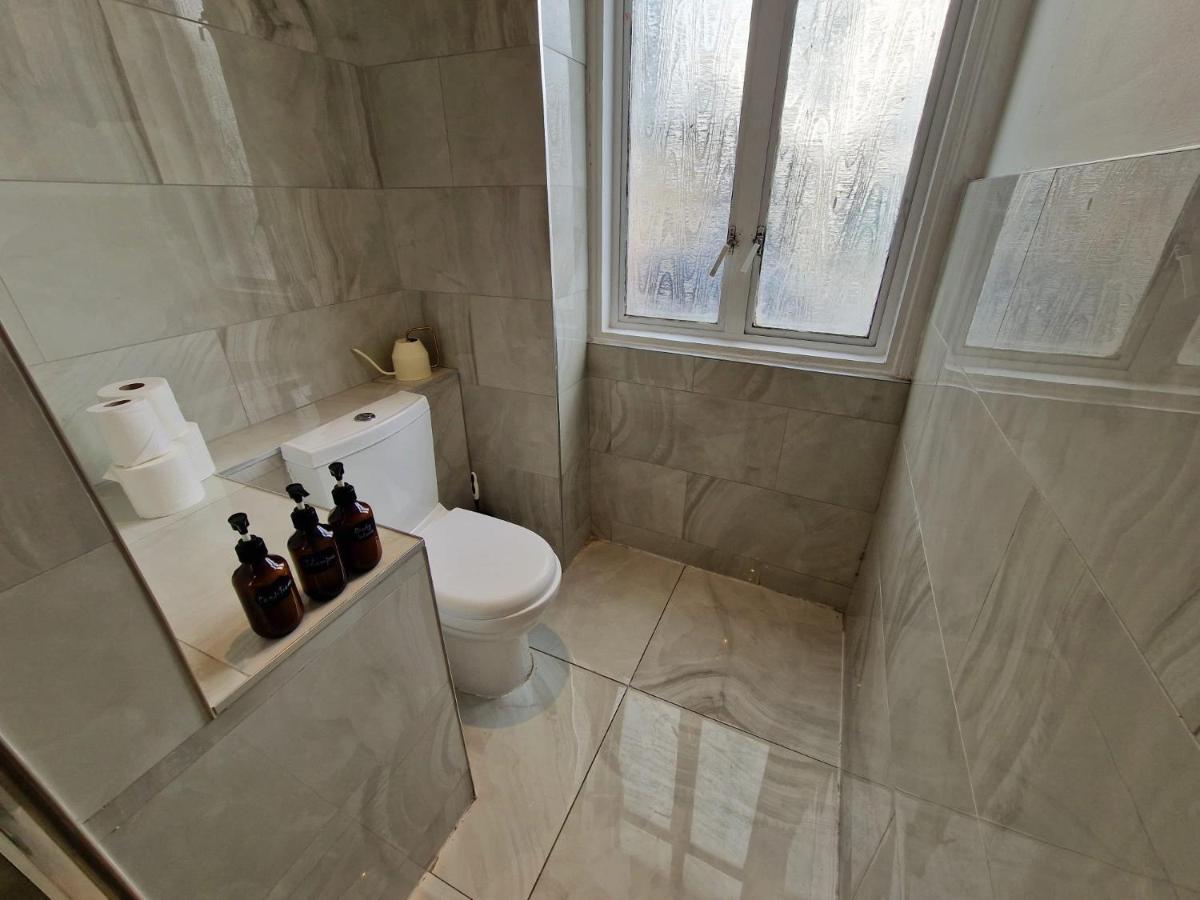 Spacious 4 Bedrooms Apartment For 10 Near Marble Arch 런던 외부 사진