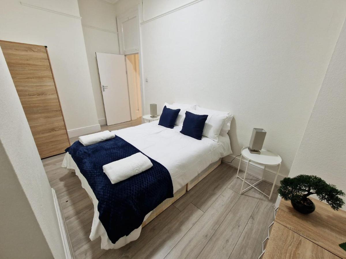 Spacious 4 Bedrooms Apartment For 10 Near Marble Arch 런던 외부 사진