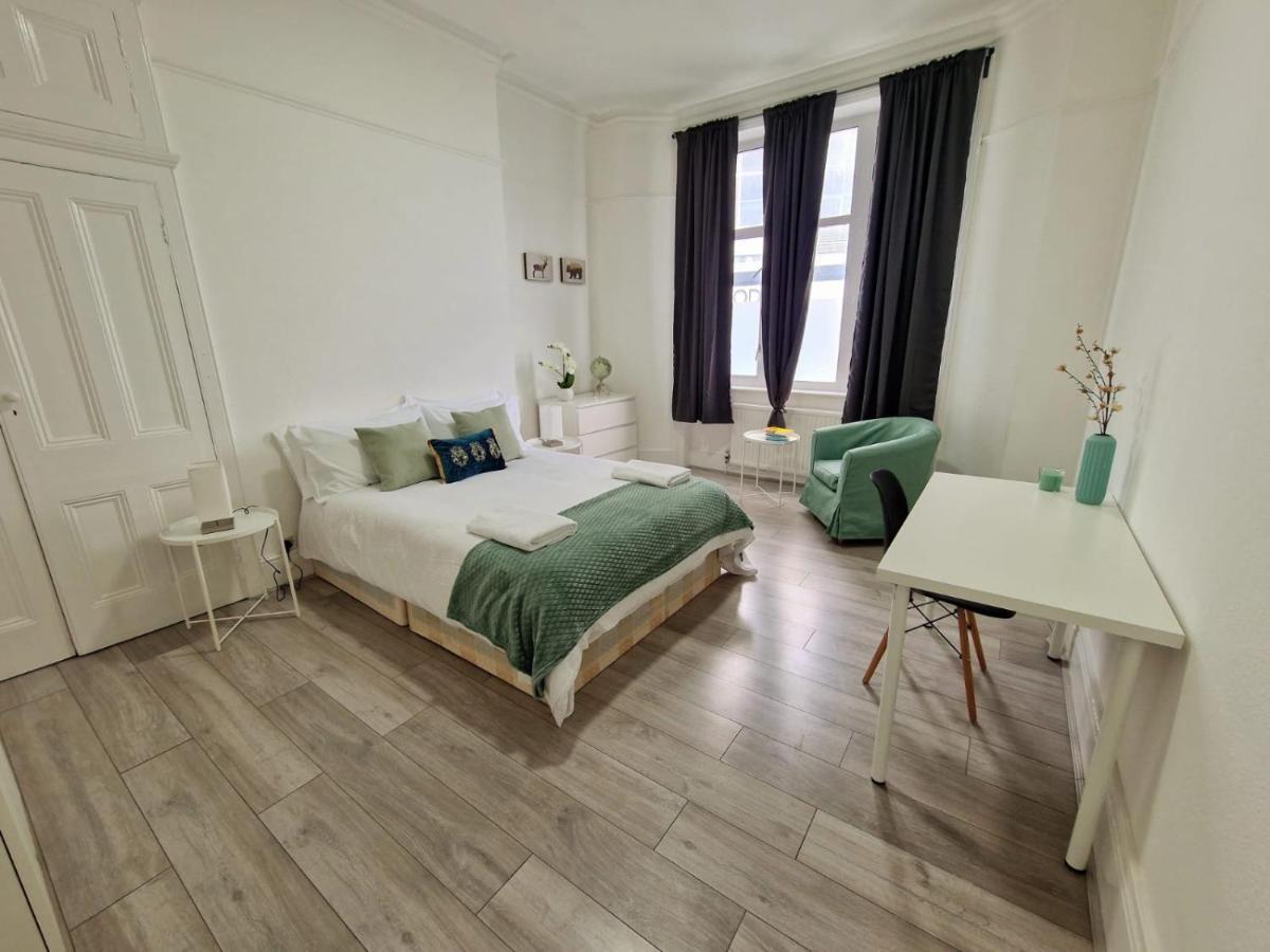 Spacious 4 Bedrooms Apartment For 10 Near Marble Arch 런던 외부 사진