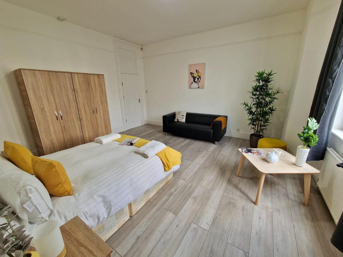 Spacious 4 Bedrooms Apartment For 10 Near Marble Arch 런던 외부 사진