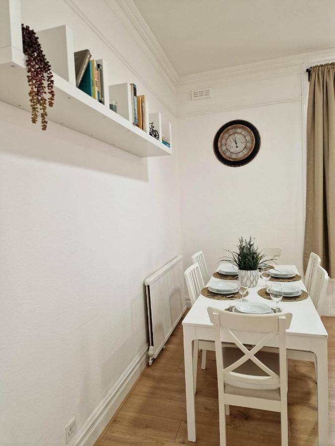 Spacious 4 Bedrooms Apartment For 10 Near Marble Arch 런던 외부 사진
