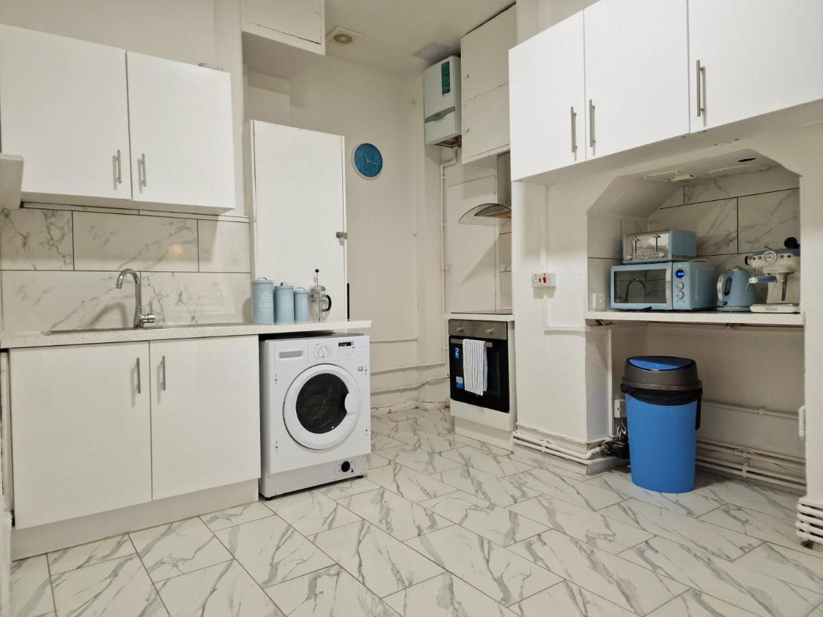 Spacious 4 Bedrooms Apartment For 10 Near Marble Arch 런던 외부 사진