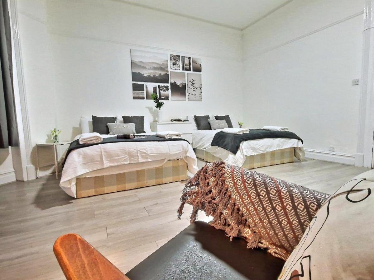 Spacious 4 Bedrooms Apartment For 10 Near Marble Arch 런던 외부 사진