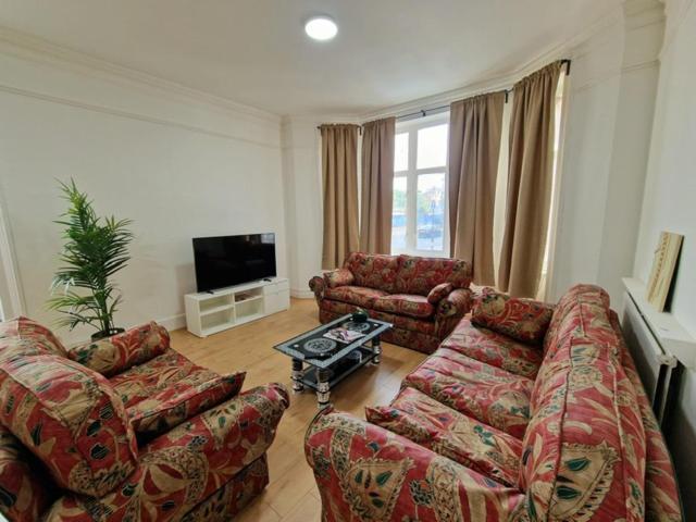 Spacious 4 Bedrooms Apartment For 10 Near Marble Arch 런던 외부 사진